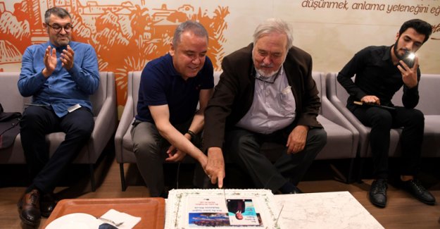 Böcek’e yaş günü sürprizi