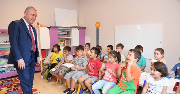 Böcek’ten kreş ziyareti