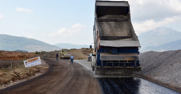 Fakırcalı yolu asfaltlanıyor