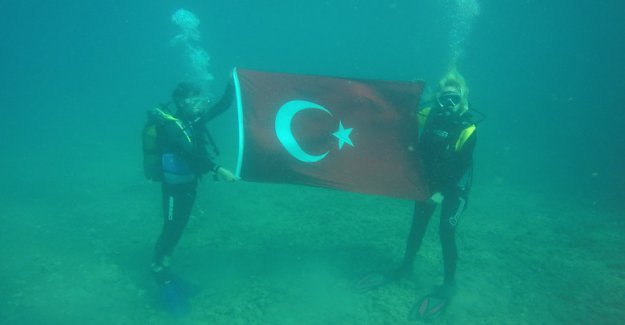 Otizme dikkat çektiler