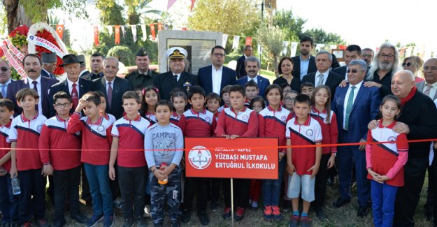 Yüzbaşı Aker anıtı açıldı