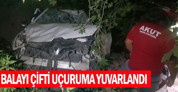 Balayı çifti uçuruma yuvarlandı