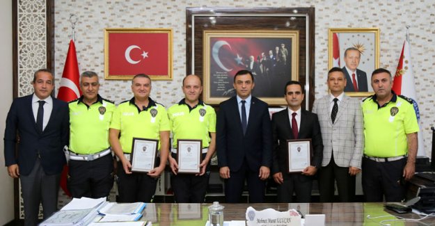 Başarılı personele ödül