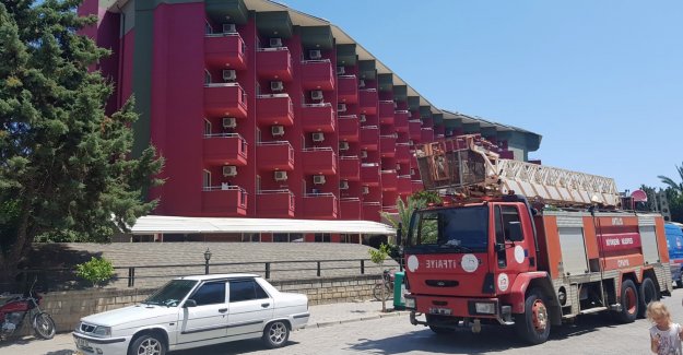 Otelde yangın