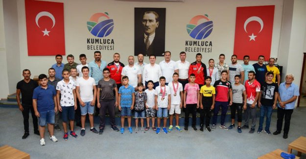 Pehlivanlar Köleoğlu’nu ziyaret etti