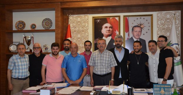 Serik, kadrosunu güçlendiriyor
