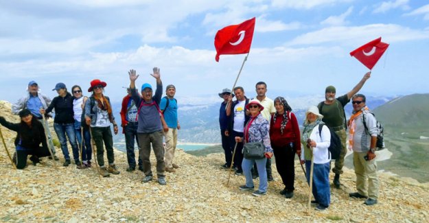 Zirveye yürüyüş