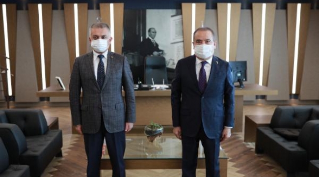 Vali Ersin Yazıcı, Başkan Böcek'i ziyaret etti