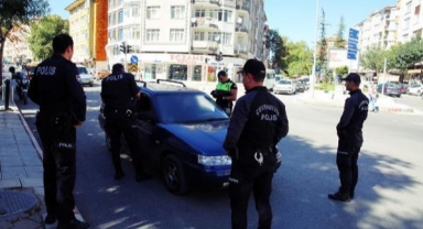 Polisten şok uygulama