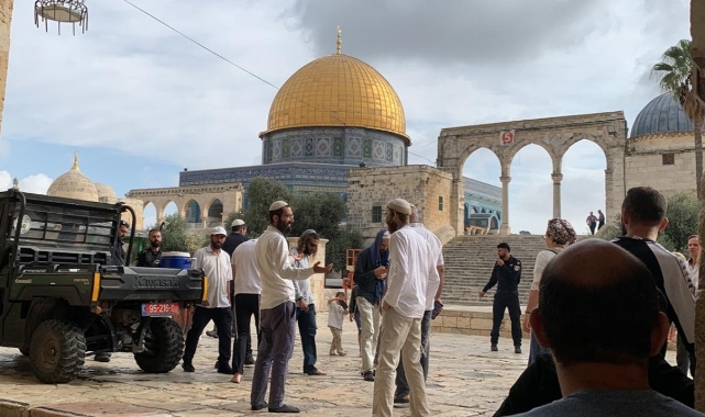 İsrail polisi Filistinlilerin Eski Şehir ve Mescid-i Aksa'ya girişlerine engel oluyor